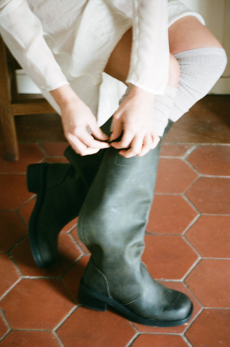 TRANSFORMABLE OLIVE BOOTS