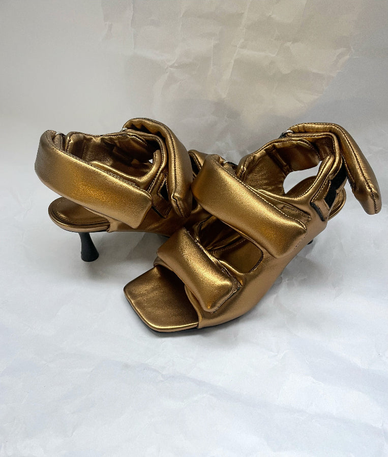 AnnK /aenk:ei/ Fou Gold Sandals