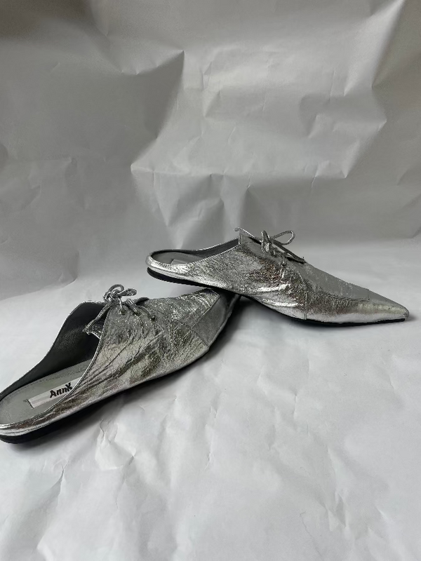 AnnK /aenk:ei/ Sharpen Metallic