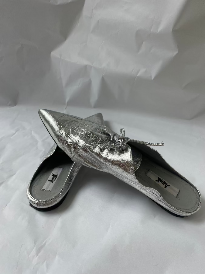 /aenk:ei/ Sharpen Flats in metallic
