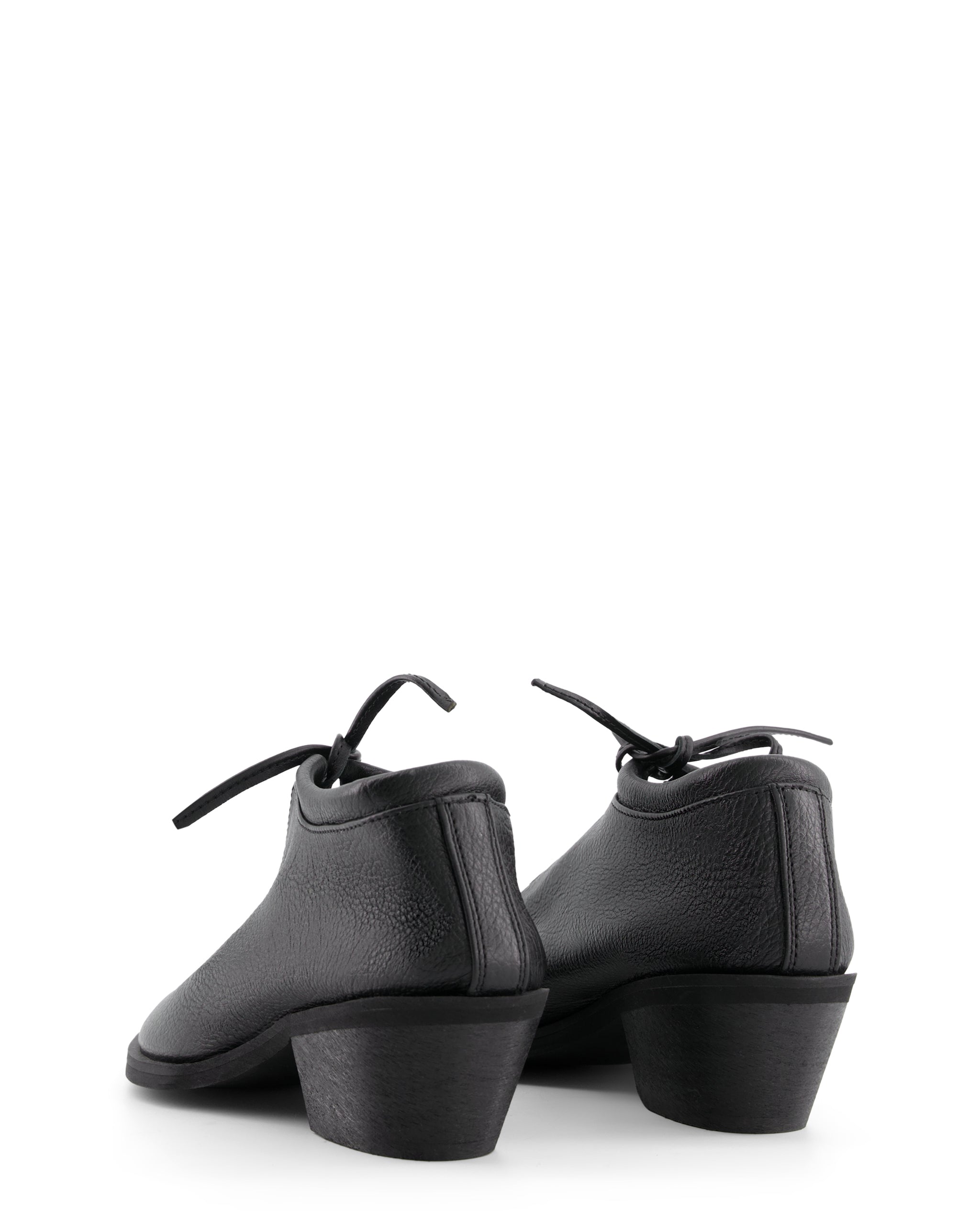 leather cowboy heeled shoes