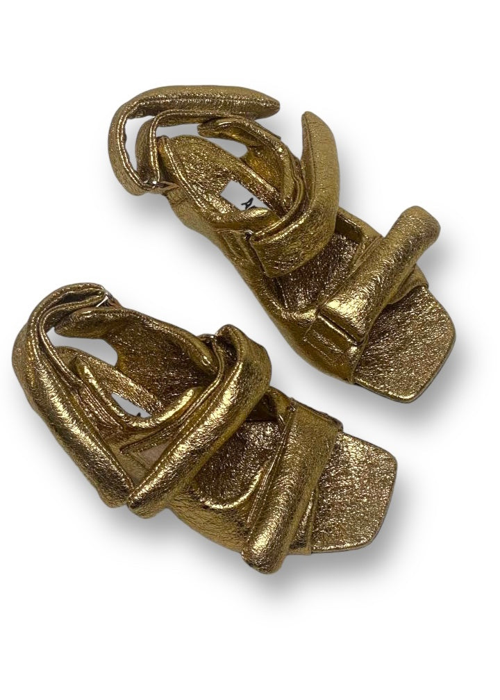 Fou Sandals in gold