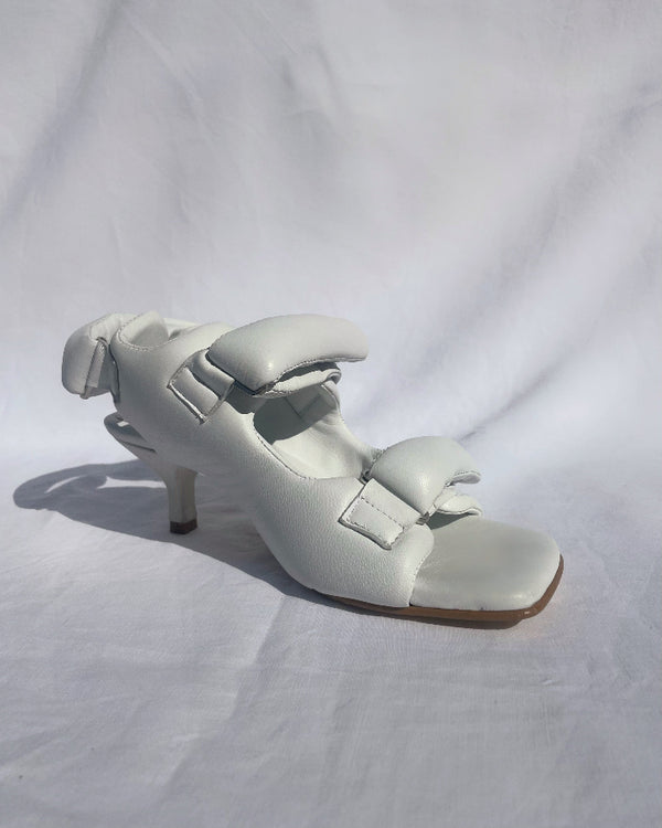 Fou White Sandals | AnnK /aenk:ei/ 